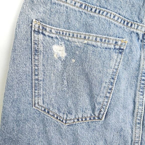FREE PEOPLE We The Free Distressed Raw Hem Med Wash Denim Mini Skirt Size: 25 - Picture 4 of 8
